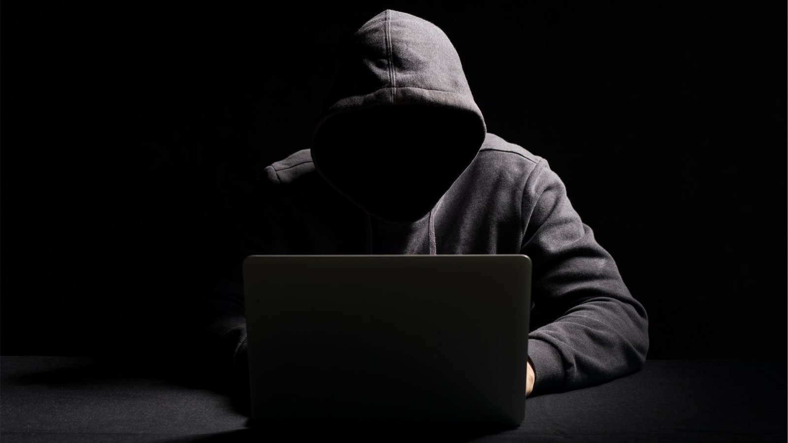 Boletos e sites falsos, e-mails promocionais, quais os cuidados com golpes na Black Friday